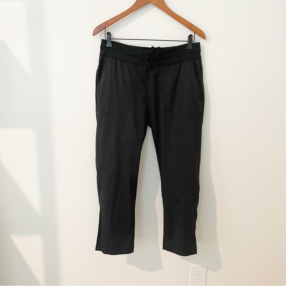 Women's North Face Capri Pants with Drawstring - New with Tags FlashDry Fabric